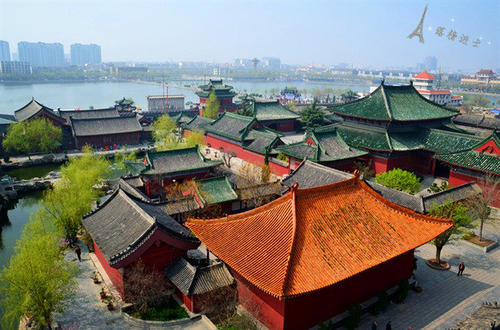 早餐后乘车前往比干太始祖故里---【卫辉】(车程约40分钟),到达之后